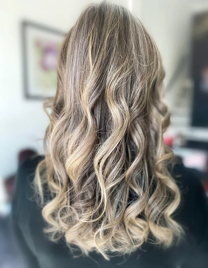 Cabelos com mechas claras